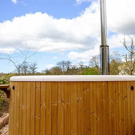 Lintmill Lodges - Bluebell Shepherds Hut Sorn Exterior photo